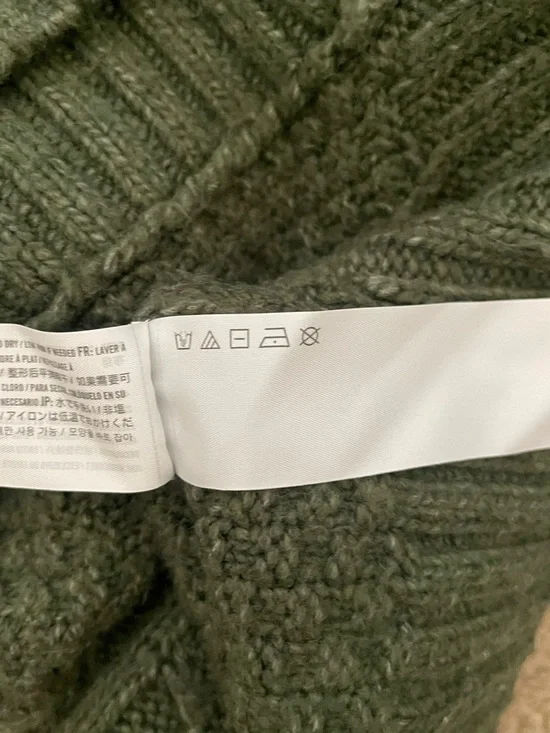 Abercrombie & Fitch Olive Green Cable Knit Button Cardigan - Picture 10 of 10